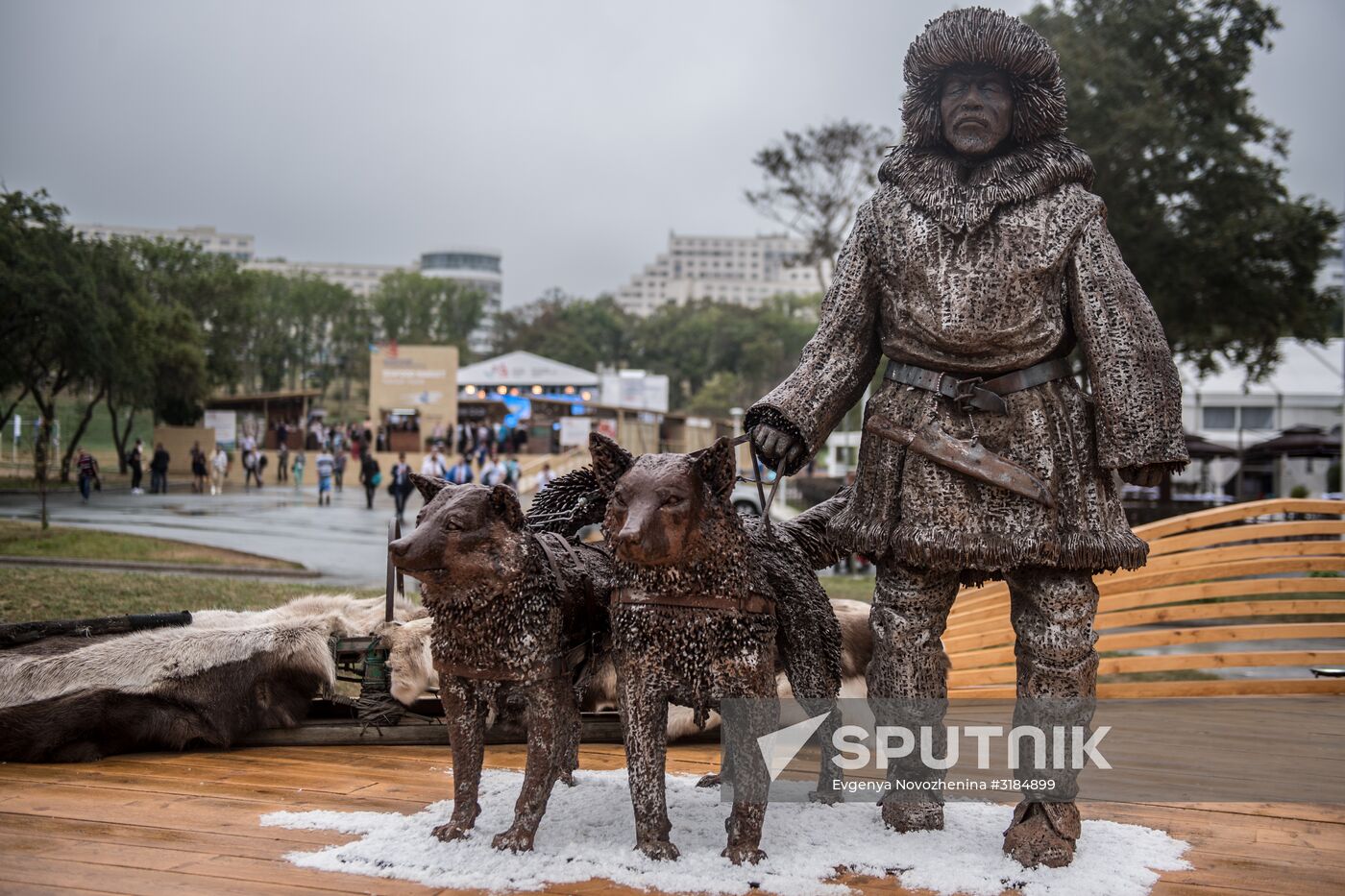 "Far Eastern Street" exhibition opens during the 2017 Eastern Economic Forum