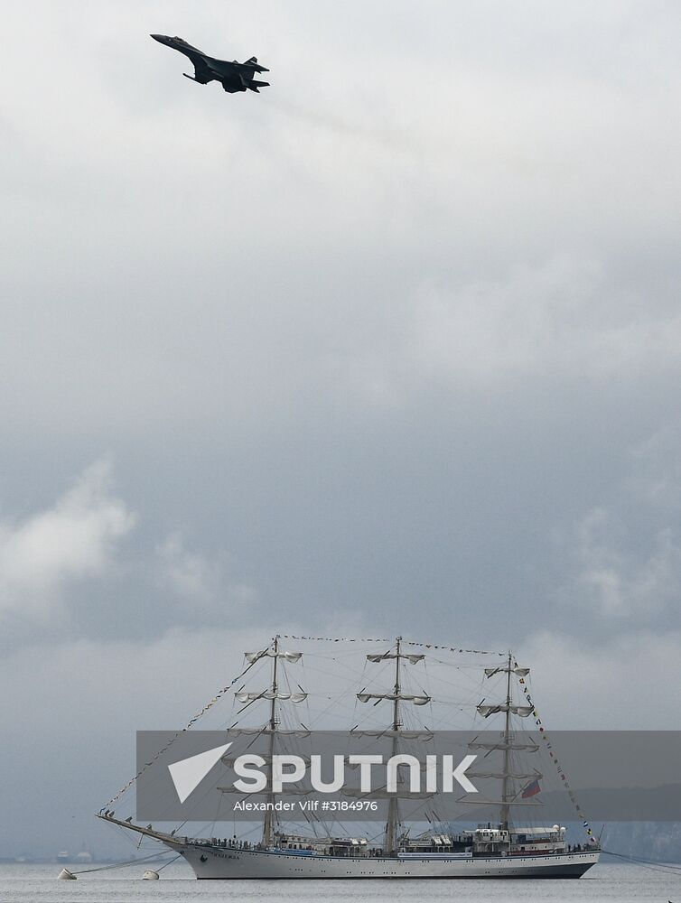 "Far Eastern Street" exhibition opens during the 2017 Eastern Economic Forum