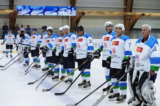 Vladivostok hosts gala match between Eastern Economic Forum and |Primorye Territory Administration select teams