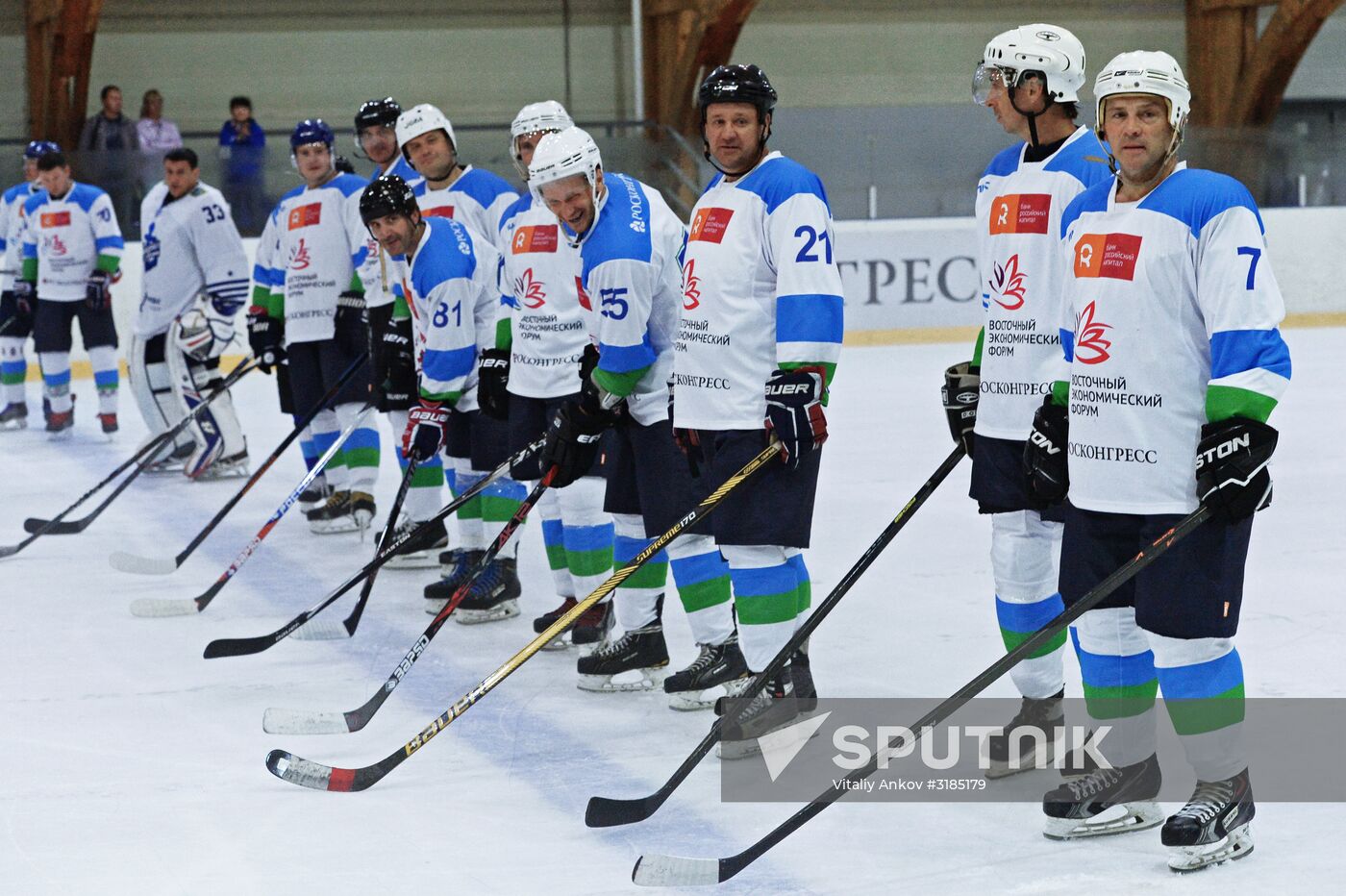 Vladivostok hosts gala match between Eastern Economic Forum and |Primorye Territory Administration select teams