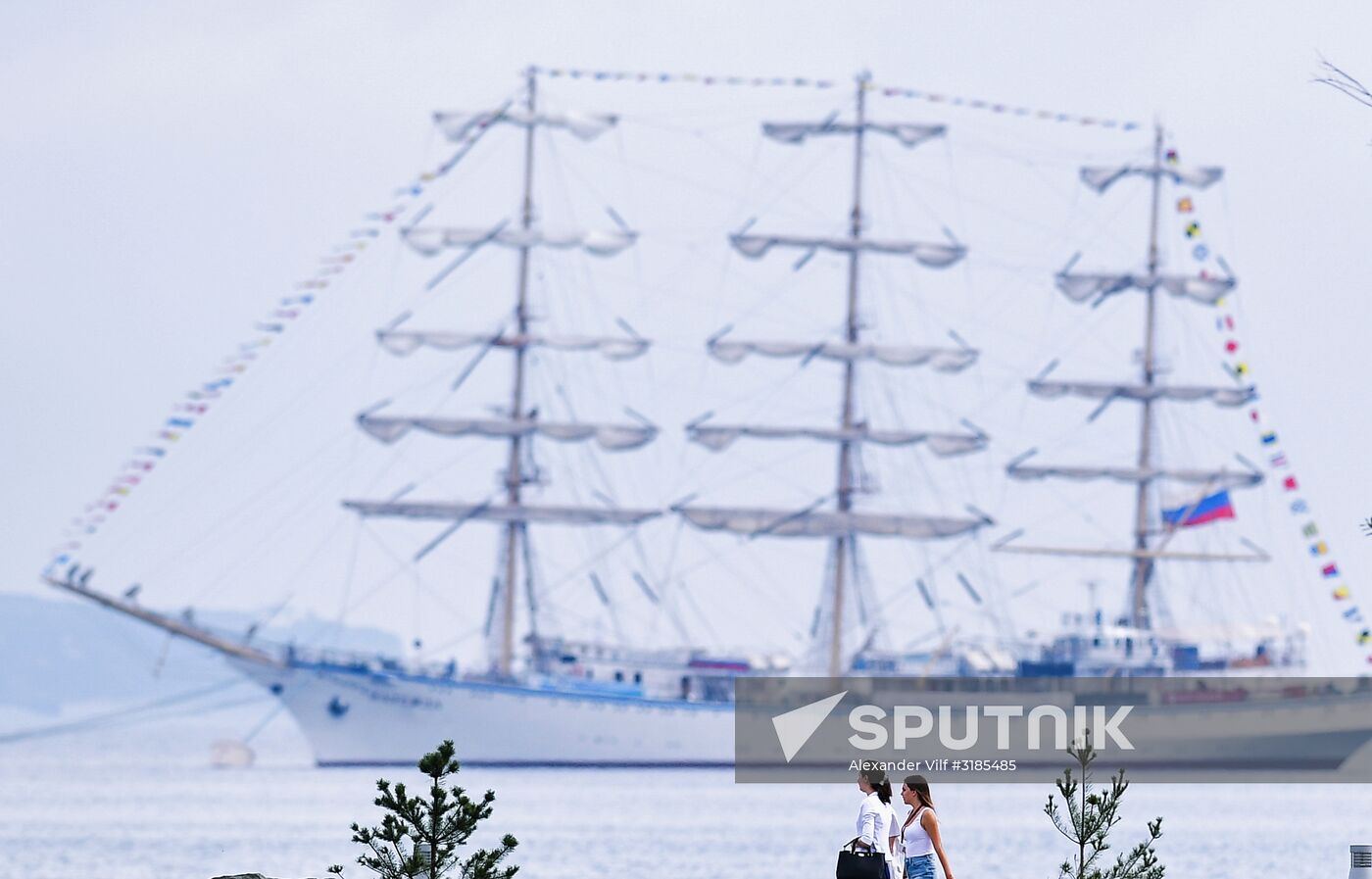 "Far Eastern Street" exhibition opens during the 2017 Eastern Economic Forum