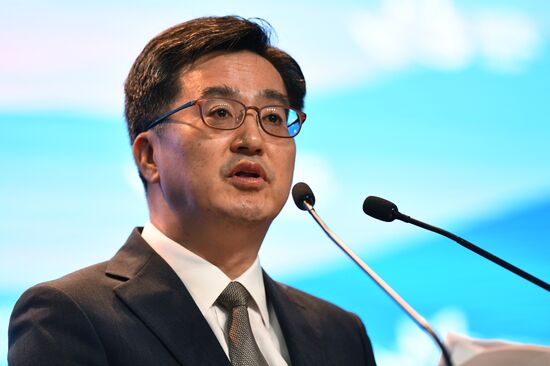 Eastern Economic Forum. Day one