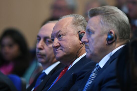 Eastern Economic Forum. Day one