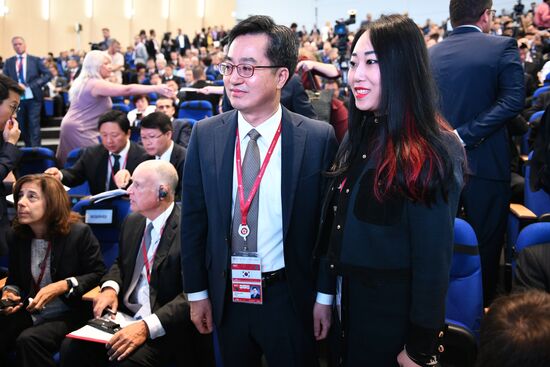 Eastern Economic Forum. Day one
