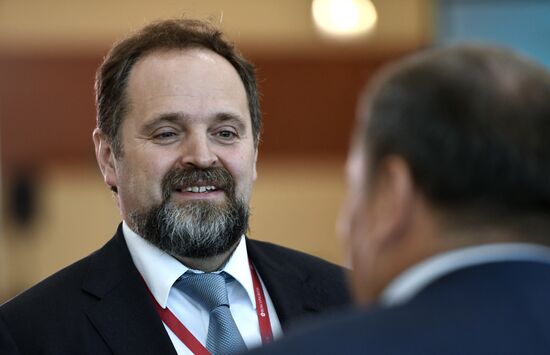 Eastern Economic Forum. Day one