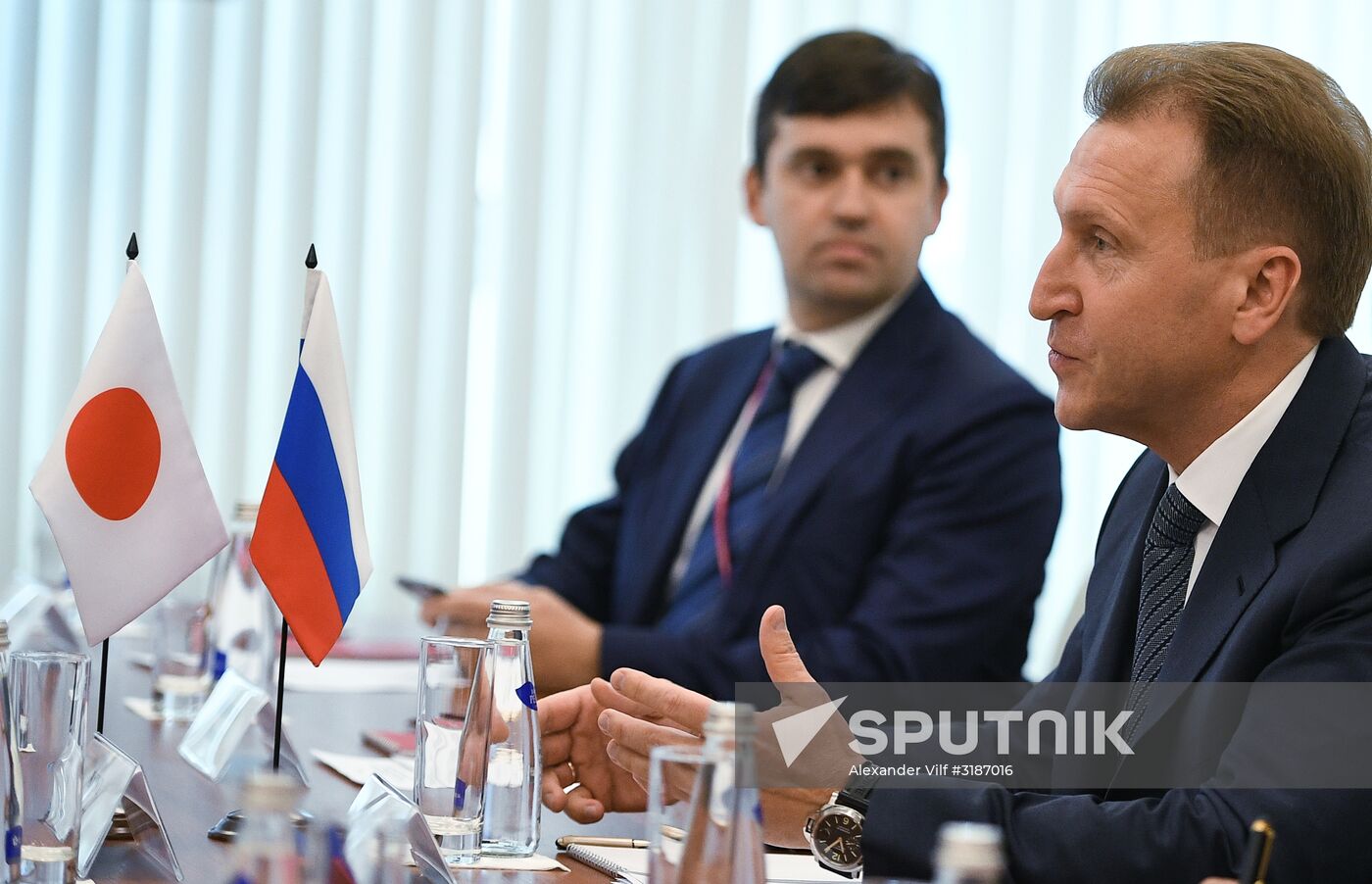 Igor Shuvalov and Taro Kono meet during EEF in Vladivostok