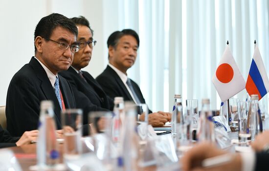 Igor Shuvalov and Taro Kono meet during EEF in Vladivostok