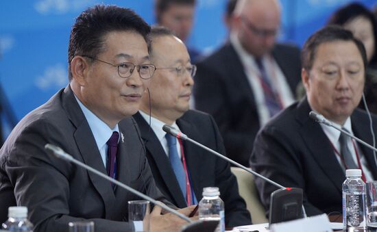 Eastern Economic Forum. Day two