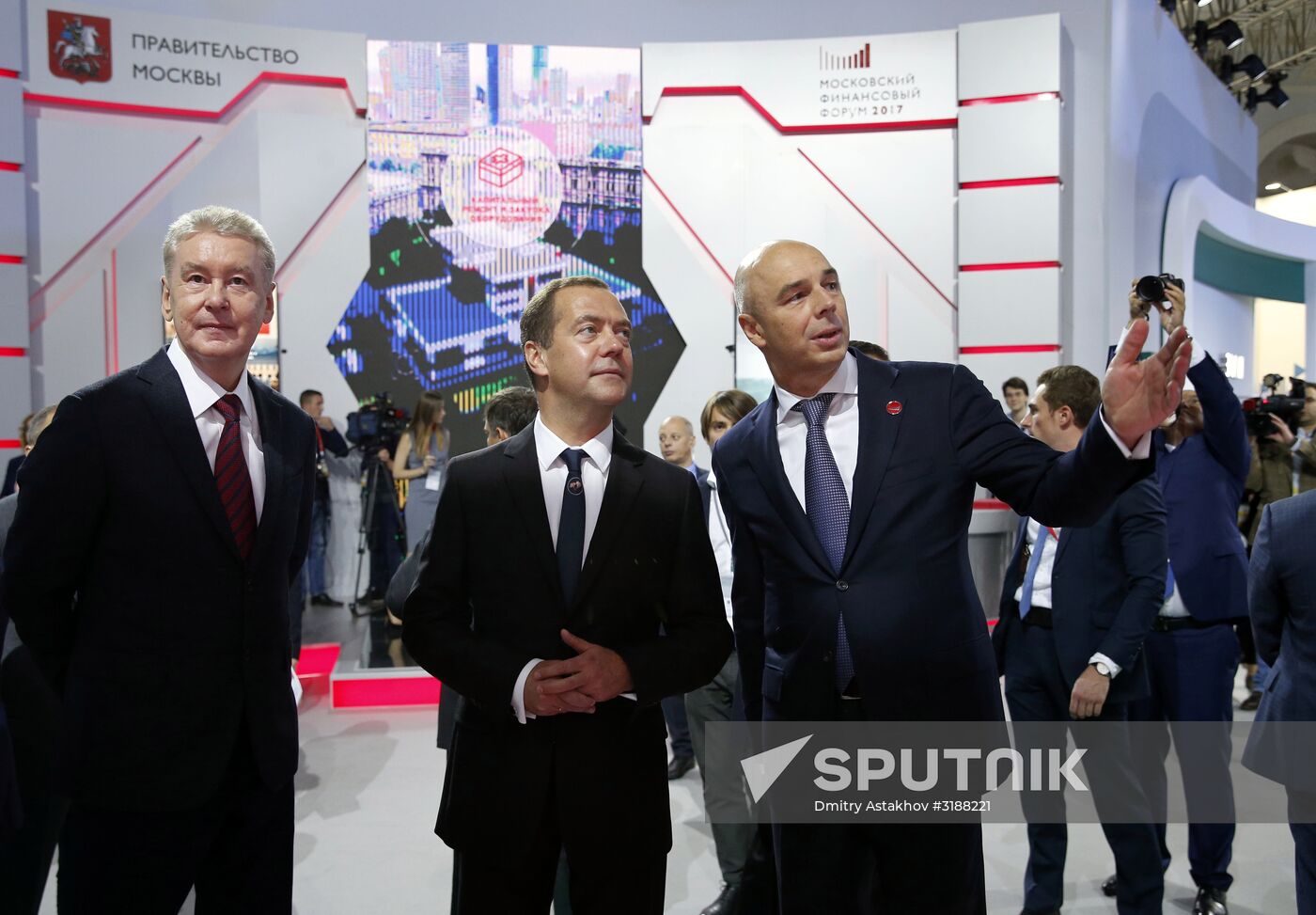 Prime Minister Dmitry Medvedev attends second Moscow Financial Forum