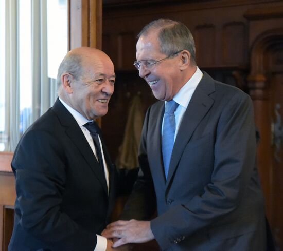 Russian Foreign Minister Sergey Lavrov meets with French Foreign Minister Jean-Yves Le Drian
