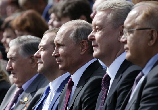 President Putin, Prime Minister Medvedev attend City Day opening ceremony on Red Square