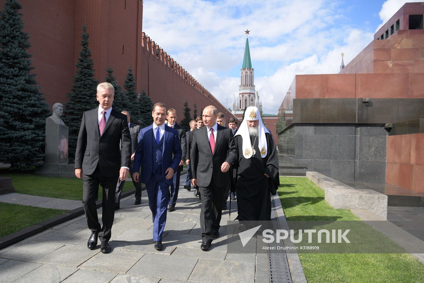 President Putin, Prime Minister Medvedev attend City Day opening ceremony on Red Square
