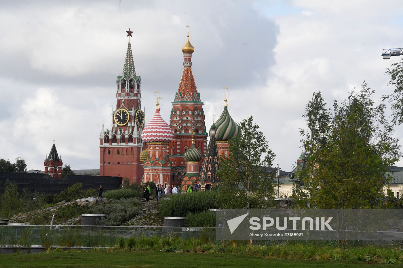 Zaryadye Park is opened in Moscow