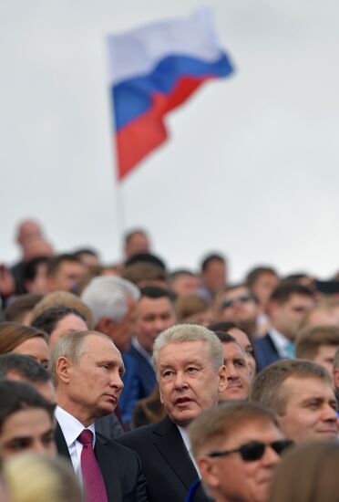 President Putin, Prime Minister Medvedev attend City Day opening ceremony on Red Square