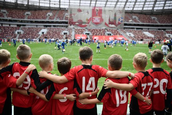 2018 FIFA World Cup Trophy embarks on a tour