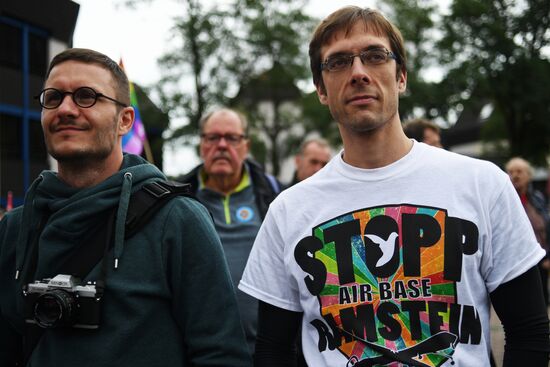Protests outside US air base in Ramstein
