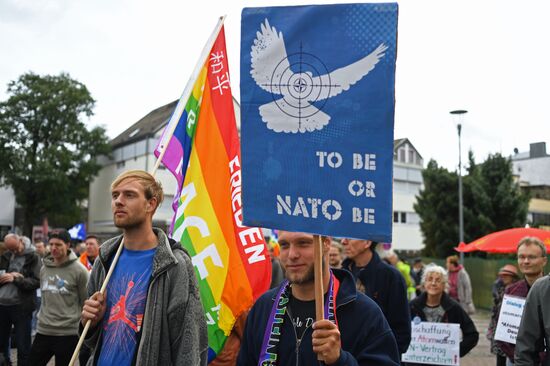 Protests outside US air base in Ramstein