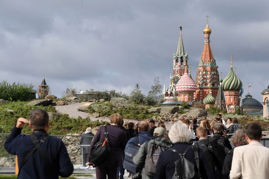 Zaryadye Park is opened in Moscow