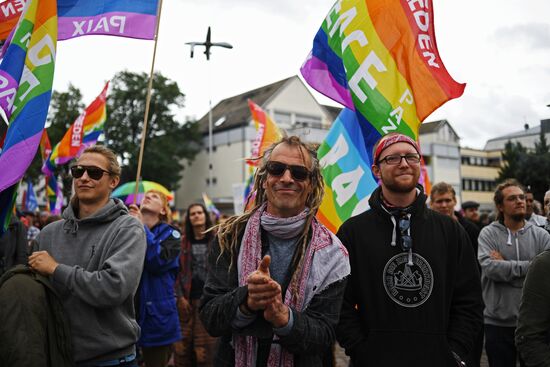 Protests outside US air base in Ramstein