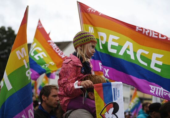 Protests outside US air base in Ramstein