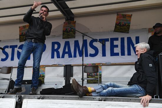 Protests outside US air base in Ramstein