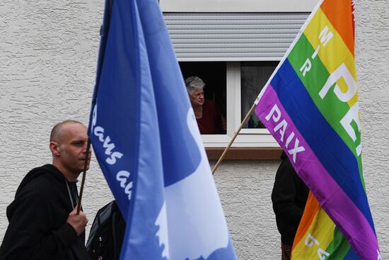Protests outside US air base in Ramstein