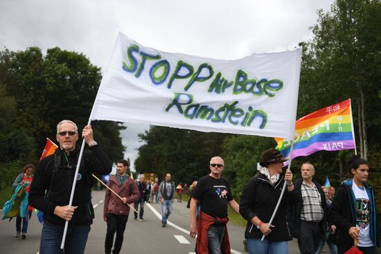 Protests outside US air base in Ramstein