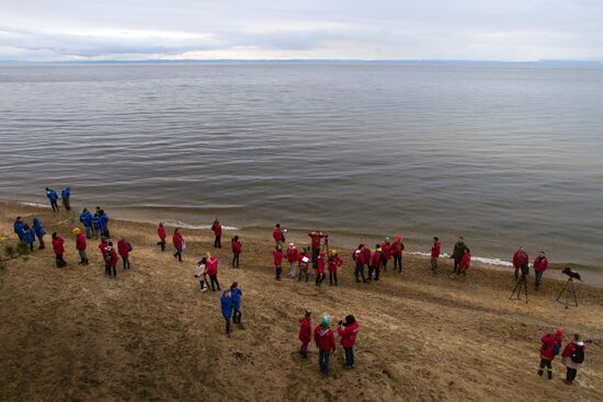 Garbage removal at Lake Baikal's water area and shores