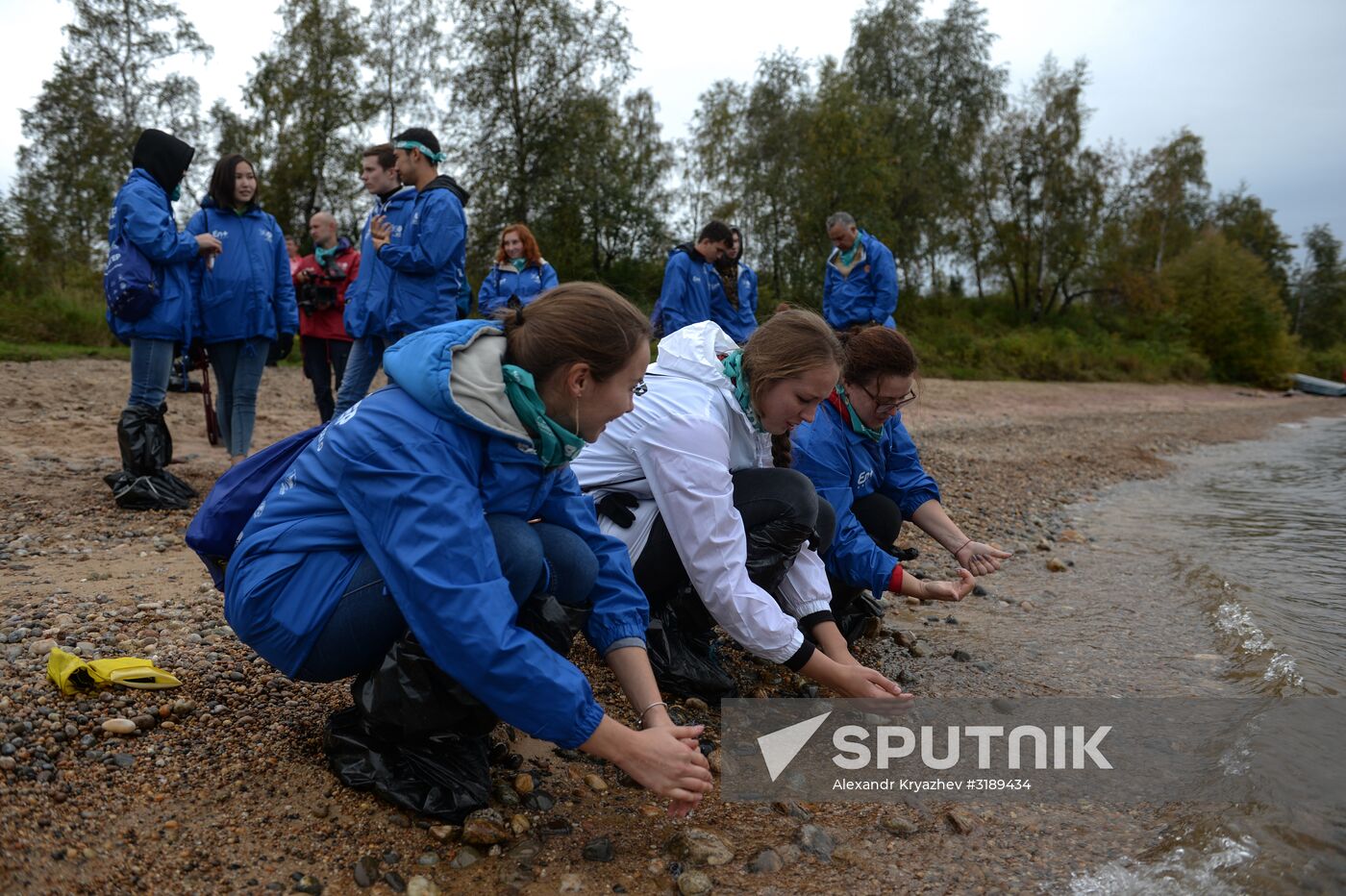 Garbage removal at Lake Baikal's water area and shores