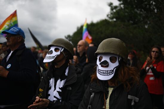 Protests outside US air base in Ramstein