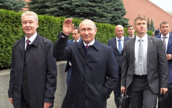 President Putin, Prime Minister Medvedev attend City Day opening ceremony on Red Square