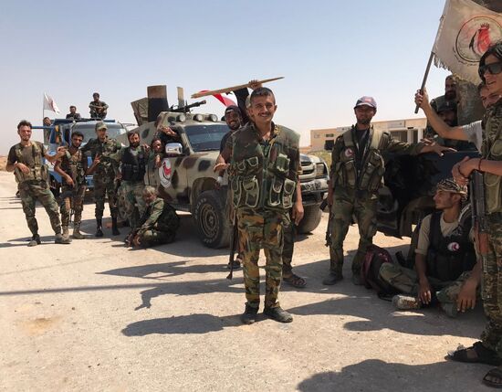 Syrian army breaks blockade at main entrance to Deir ez-Zor in the south