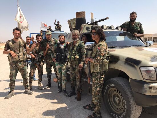 Syrian army breaks blockade at main entrance to Deir ez-Zor in the south