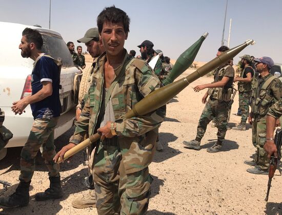Syrian army breaks blockade at main entrance to Deir ez-Zor in the south