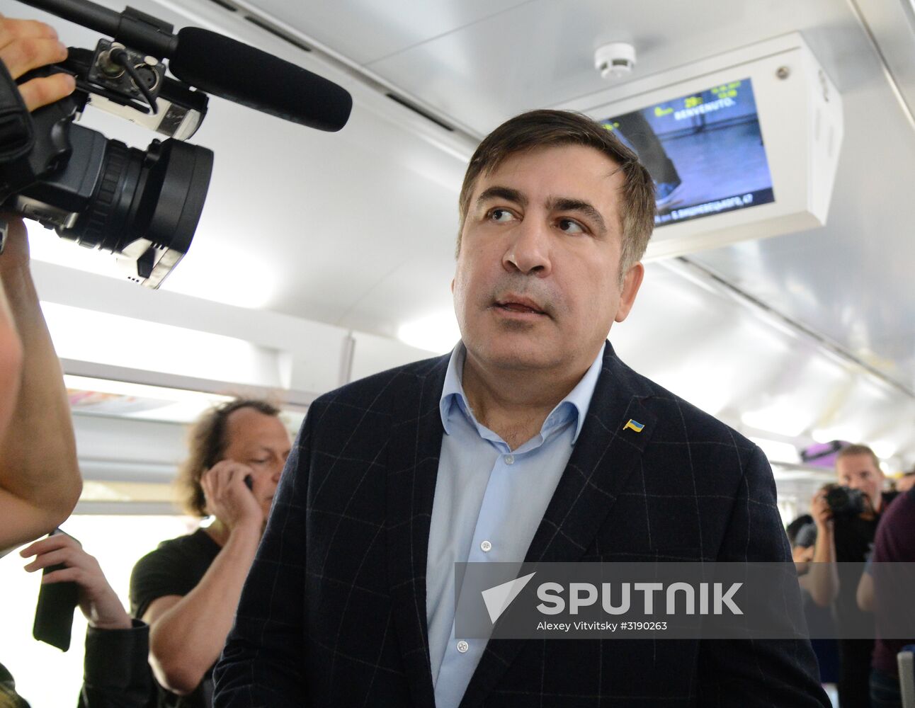 Mikheil Saakashvili crosses Polish-Ukrainian border
