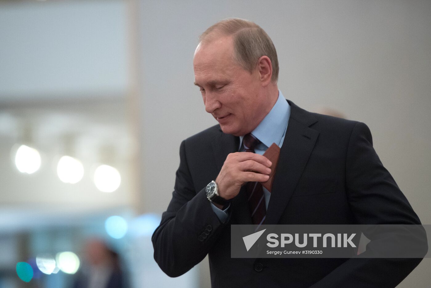 Russian President Vladimir Putin casts his vote on Unified Voting Day