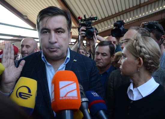 Mikheil Saakashvili crosses Polish-Ukrainian border