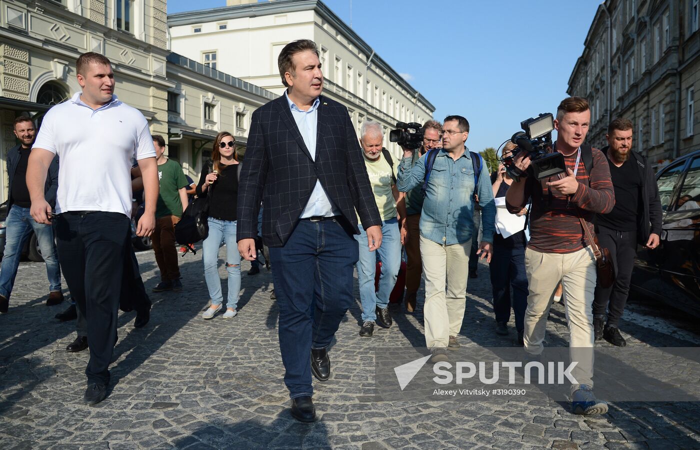 Mikheil Saakashvili crosses Polish-Ukrainian border
