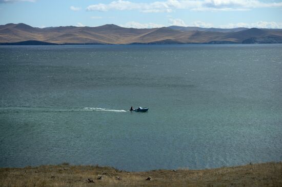 Garbage removal at Lake Baikal's water area and shores