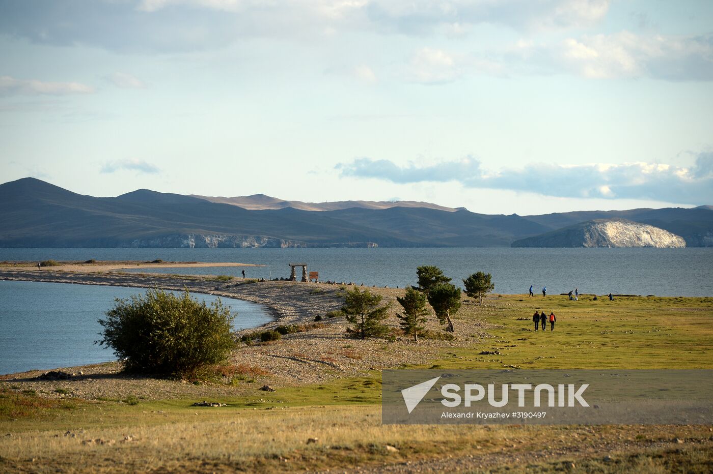 Garbage removal at Lake Baikal's water area and shores