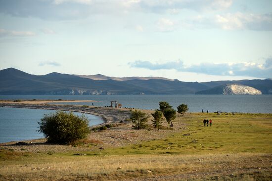 Garbage removal at Lake Baikal's water area and shores