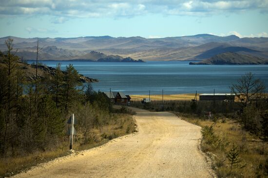 Garbage removal at Lake Baikal's water area and shores