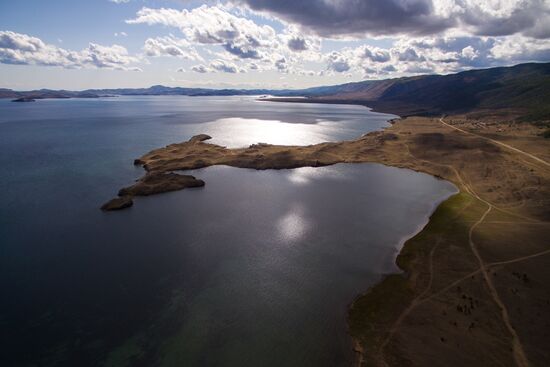 Garbage removal at Lake Baikal's water area and shores