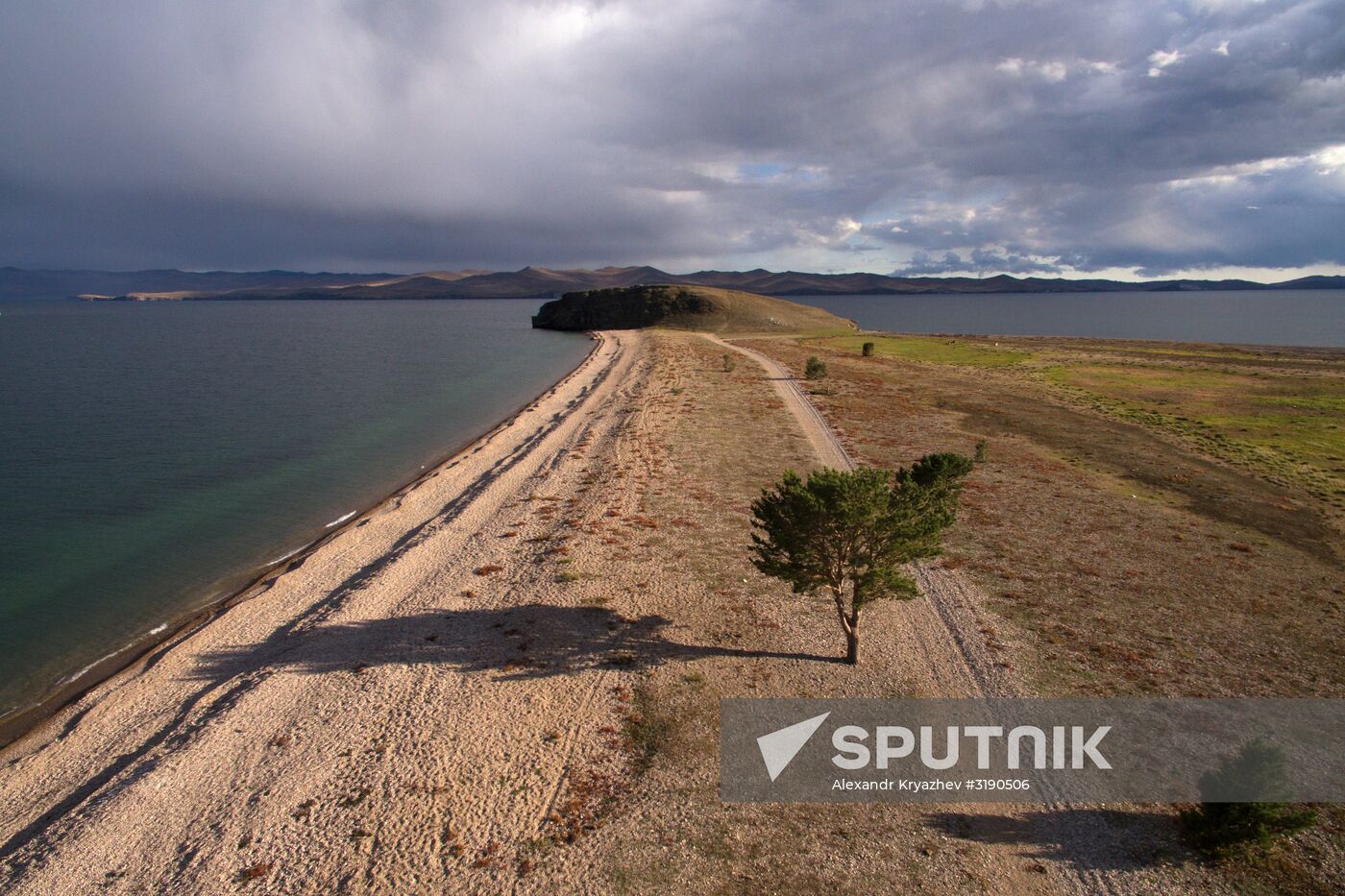 Garbage removal at Lake Baikal's water area and shores