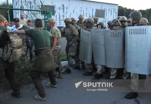 Mikheil Saakashvili crosses Polish-Ukrainian border