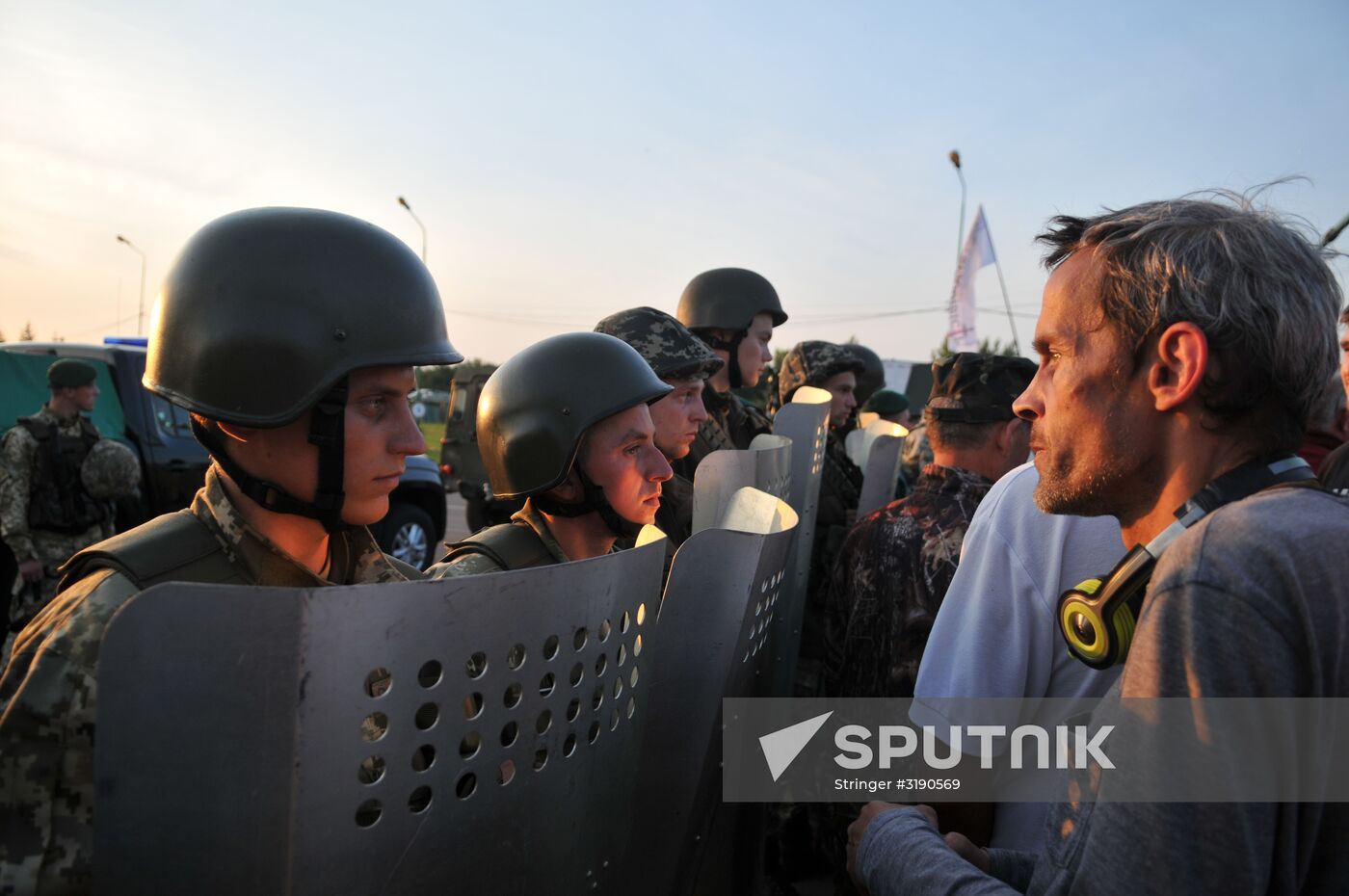 Mikheil Saakashvili crosses Polish-Ukrainian border