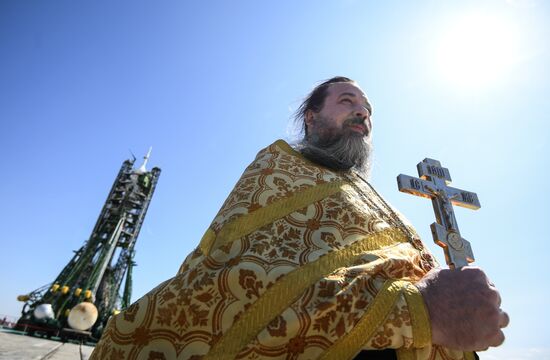 Blessing Soyuz FG carrier rocket with Souyz MS-06 manned spacecraft