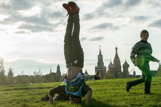 Zaryadye Park opens in Moscow