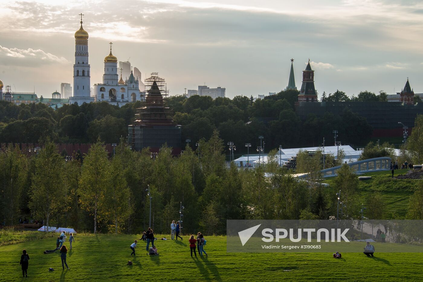 Zaryadye Park opens in Moscow