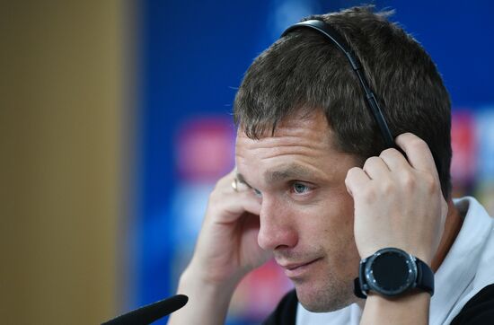 Football. Champions League. CSKA's training session